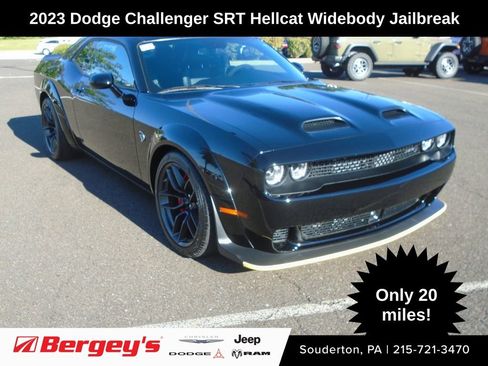 Used 2023 Dodge Challenger SRT Hellcat image 1