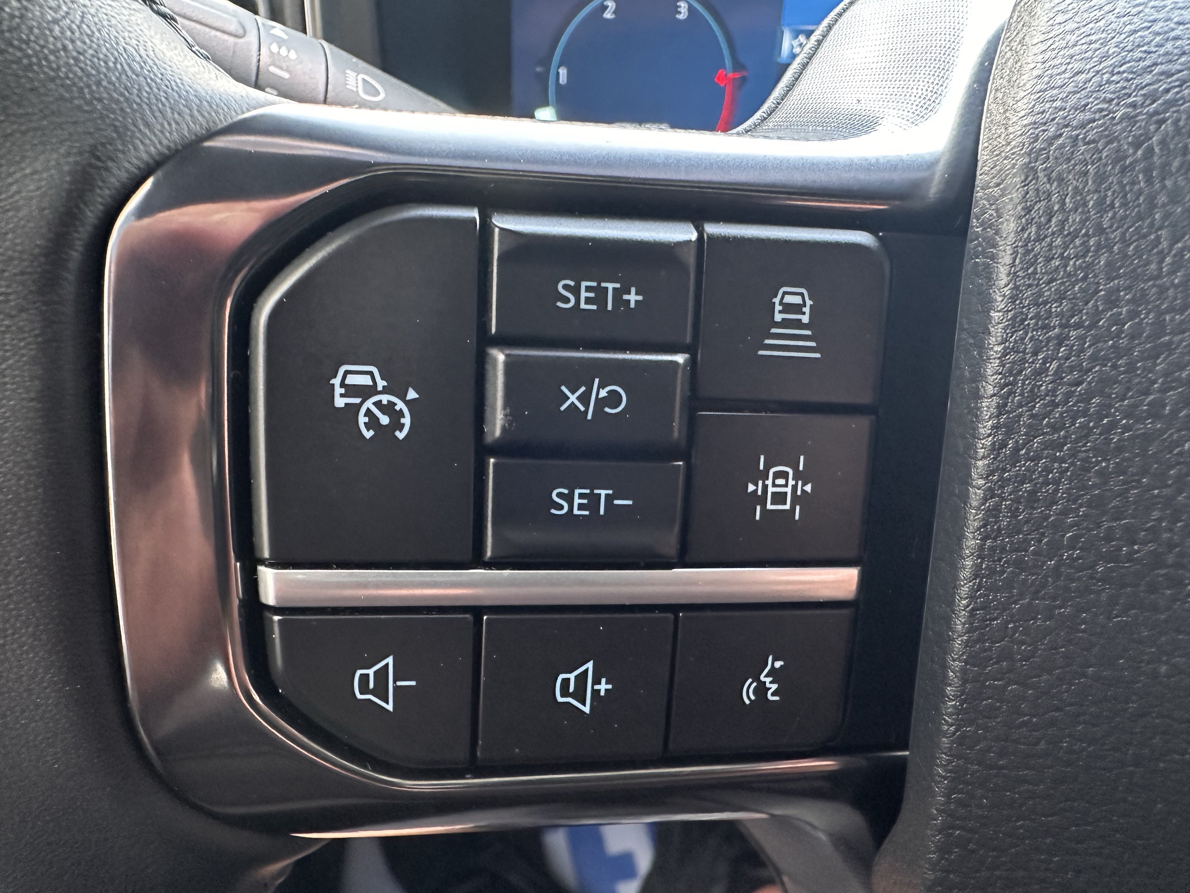 Used 2025 Ford F250 Platinum AWD/4WD image 22