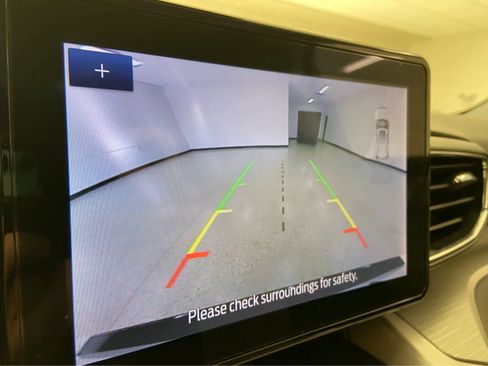 Used 2023 Ford Explorer XLT w/ Equipment Group 202A image 33