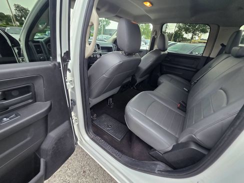 Used 2017 RAM 1500 Express RWD image 13