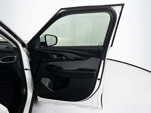 Used 2023 Chevrolet TrailBlazer LT image 29