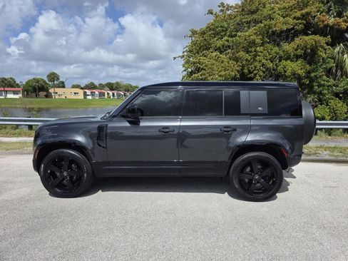Used 2023 Land Rover Defender 110 V8 AWD/4WD image 7