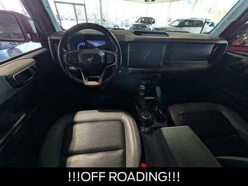 Used 2024 Ford Bronco Black Diamond w/ Sasquatch Package image 12