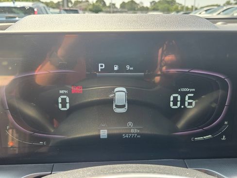 Used 2023 Kia Telluride LX AWD/4WD image 17
