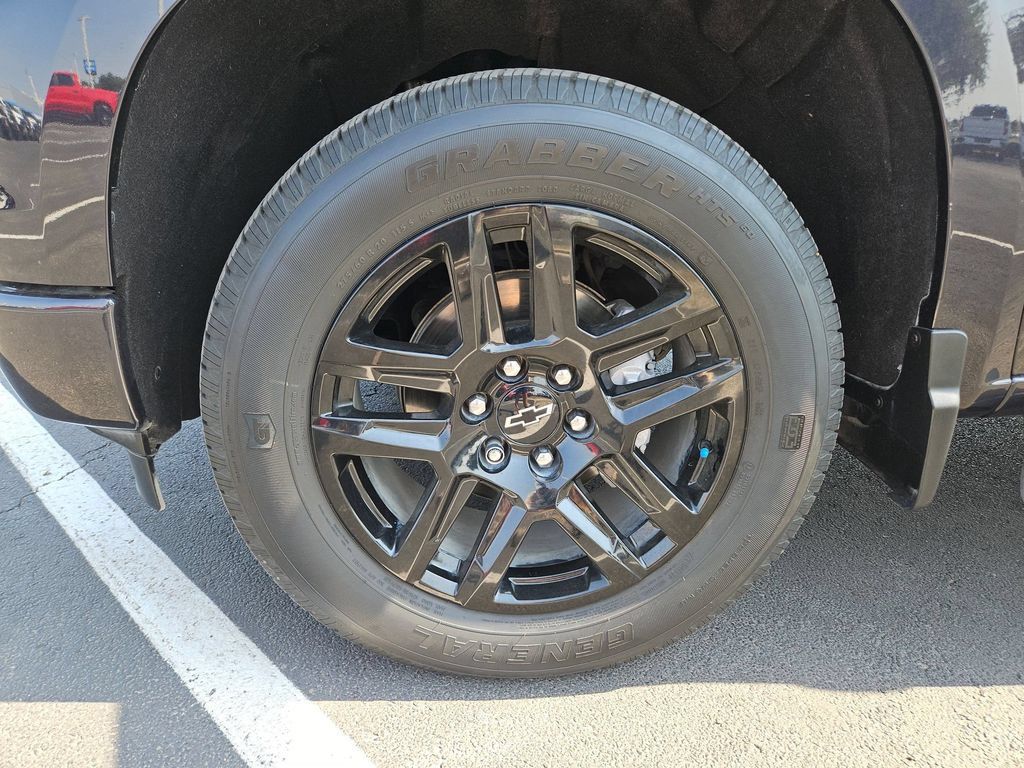 Certified 2022 Chevrolet Silverado 1500 Custom RWD image 30