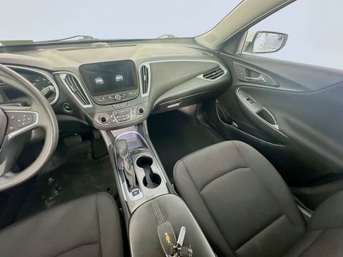 Used 2025 Chevrolet Malibu LT image 11