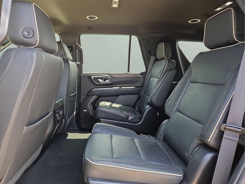Used 2024 Chevrolet Tahoe Premier RWD image 11