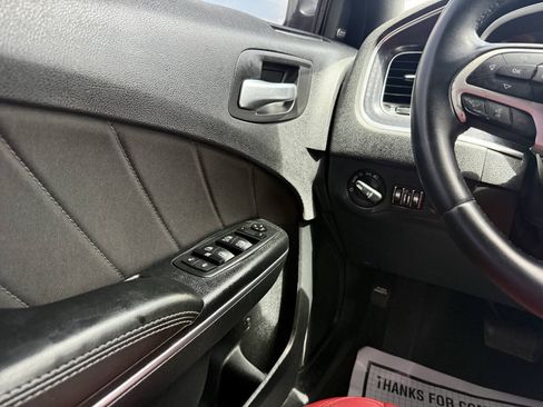 Used 2016 Dodge Charger R/T RWD image 28