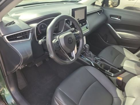Used 2023 Toyota Corolla Cross XLE AWD/4WD image 18