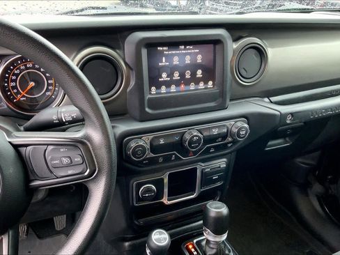 Used 2023 Jeep Wrangler Sport image 5