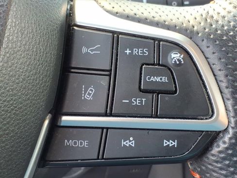 Used 2022 Toyota Sienna XSE image 24