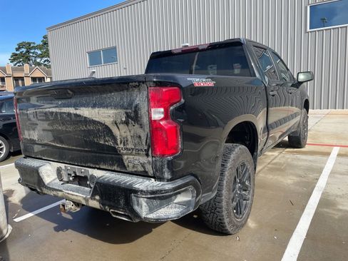 Used 2021 Chevrolet Silverado 1500 Custom Trail Boss w/ LPO, Dark Essentials Package AWD/4WD image 4
