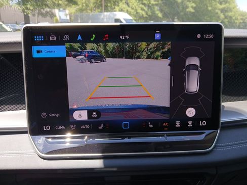 New 2025 Volkswagen Tiguan SE image 19