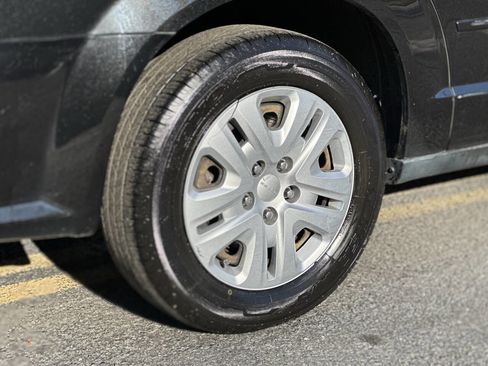 Used 2015 Dodge Grand Caravan SE w/ Quick Order Package 29E SE image 10