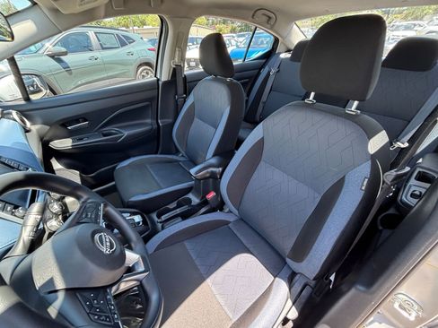 Used 2025 Nissan Versa SV FWD image 34