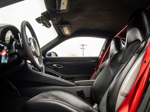 Certified 2015 Porsche 911 GT3 image 28