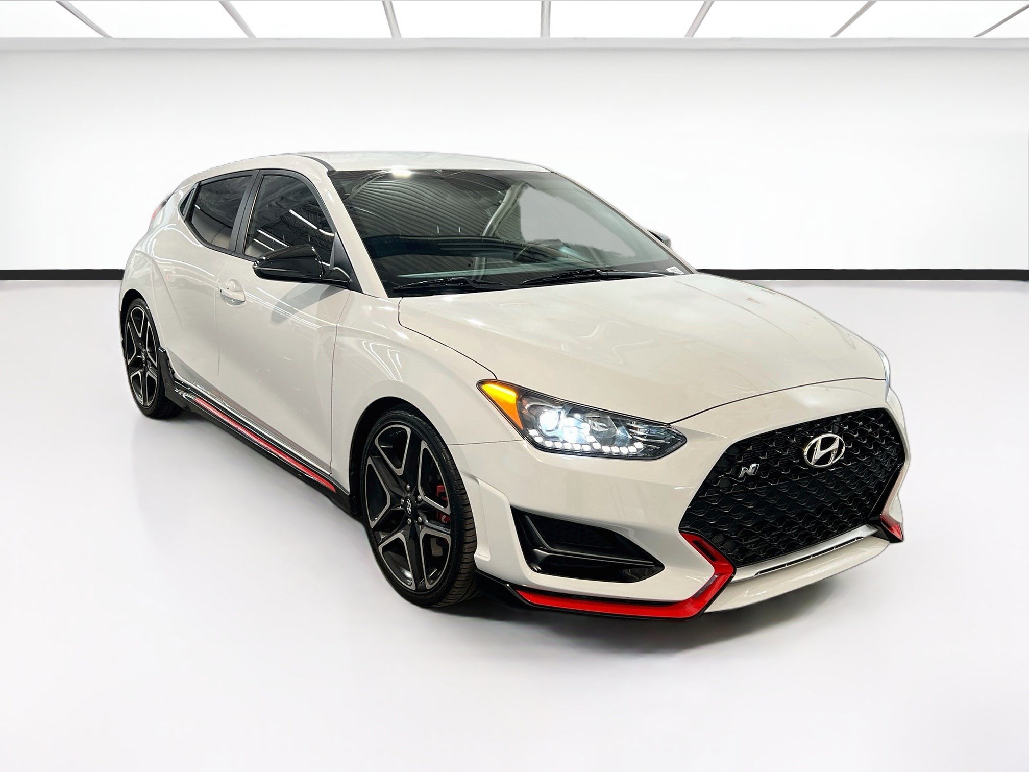 Used 2020 Hyundai Veloster N w/ Performance Package FWD image 3