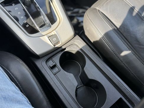 Used 2014 Chevrolet Captiva Sport LTZ image 19