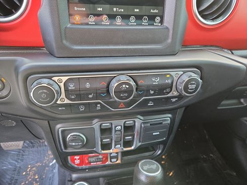 Used 2021 Jeep Wrangler Unlimited Rubicon w/ Cold Weather Group image 29