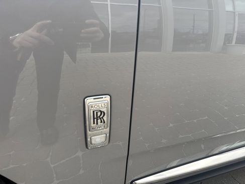 Used 2024 Rolls-Royce Cullinan w/ Interior Detailing Package image 33