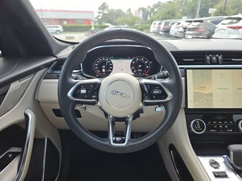 Certified 2024 Jaguar F-PACE SVR AWD/4WD image 11