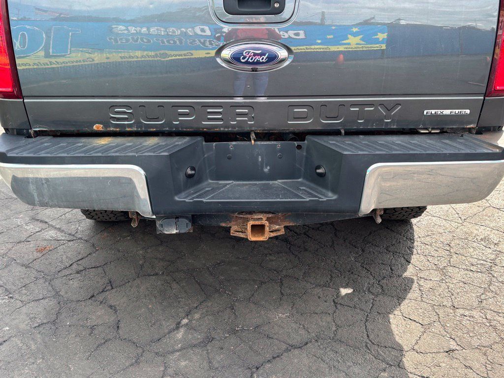 Used 2016 Ford F250 XLT w/ FX4 Off-Road Package AWD/4WD image 4