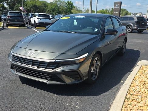 Certified 2025 Hyundai Elantra Sport w/ Cargo Package image 2