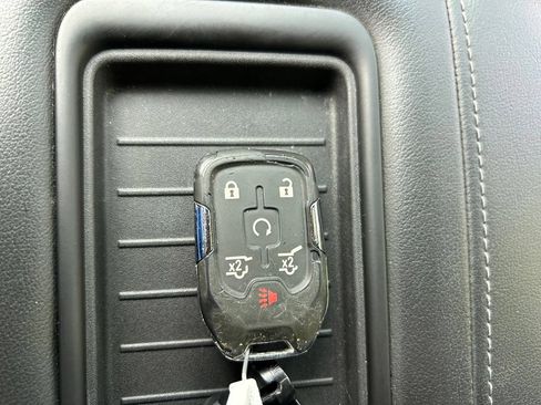 Used 2024 Chevrolet Tahoe LS RWD image 34