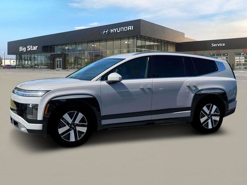 New 2026 Hyundai Ioniq 9 SEL image 2