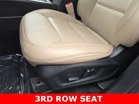 Used 2023 Ford Explorer XLT w/ Equipment Group 202A image 27