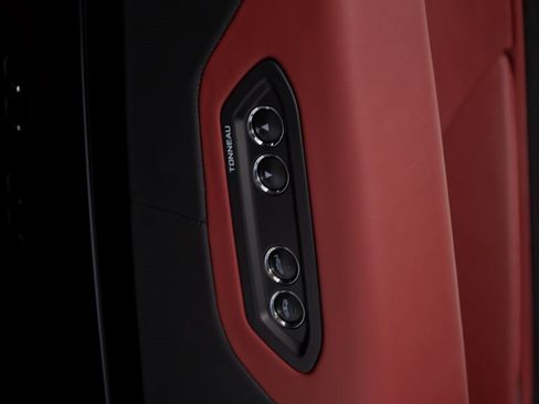 Used 2024 McLaren 750S Spider image 11