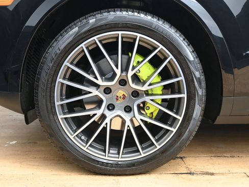 Used 2019 Porsche Cayenne E-Hybrid AWD/4WD image 11