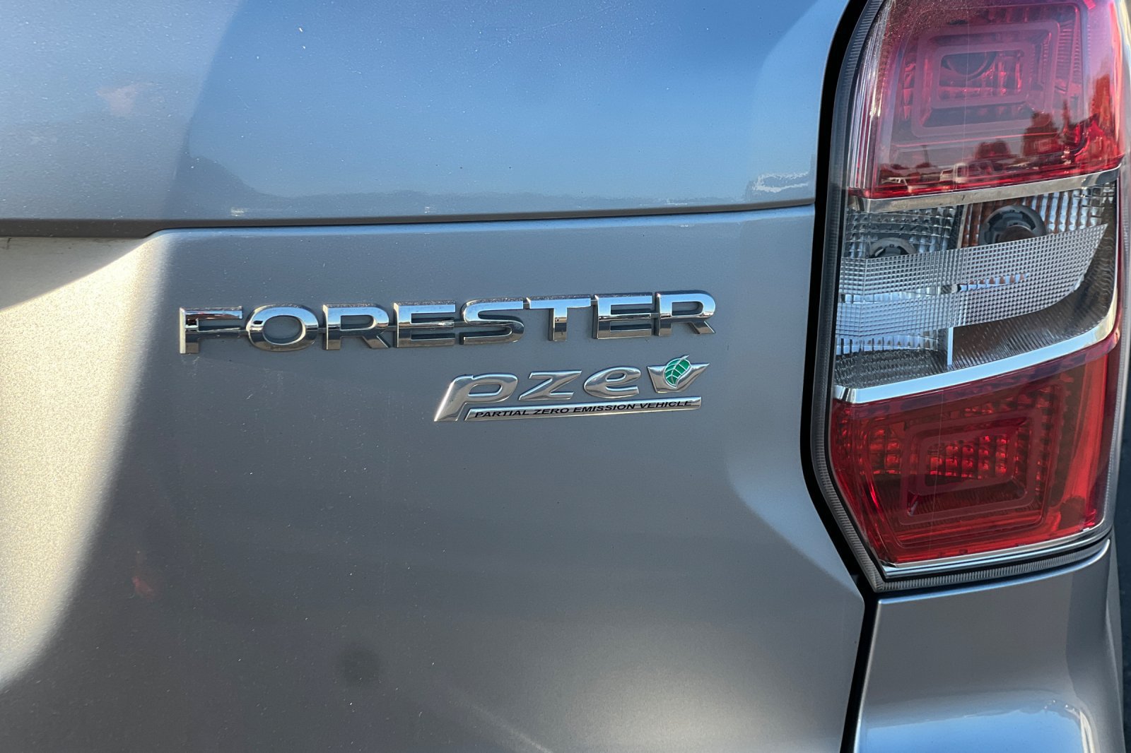 Used 2014 Subaru Forester 2.5i Touring AWD/4WD image 27