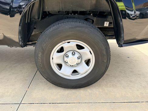 Used 2023 Toyota Tacoma SR RWD image 30