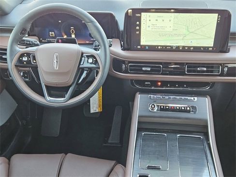 New 2026 Lincoln Aviator Reserve w/ Luxury Package image 25