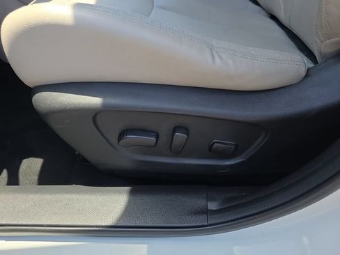 Used 2017 Nissan Rogue Sport SL w/ SL Premium Package FWD image 12