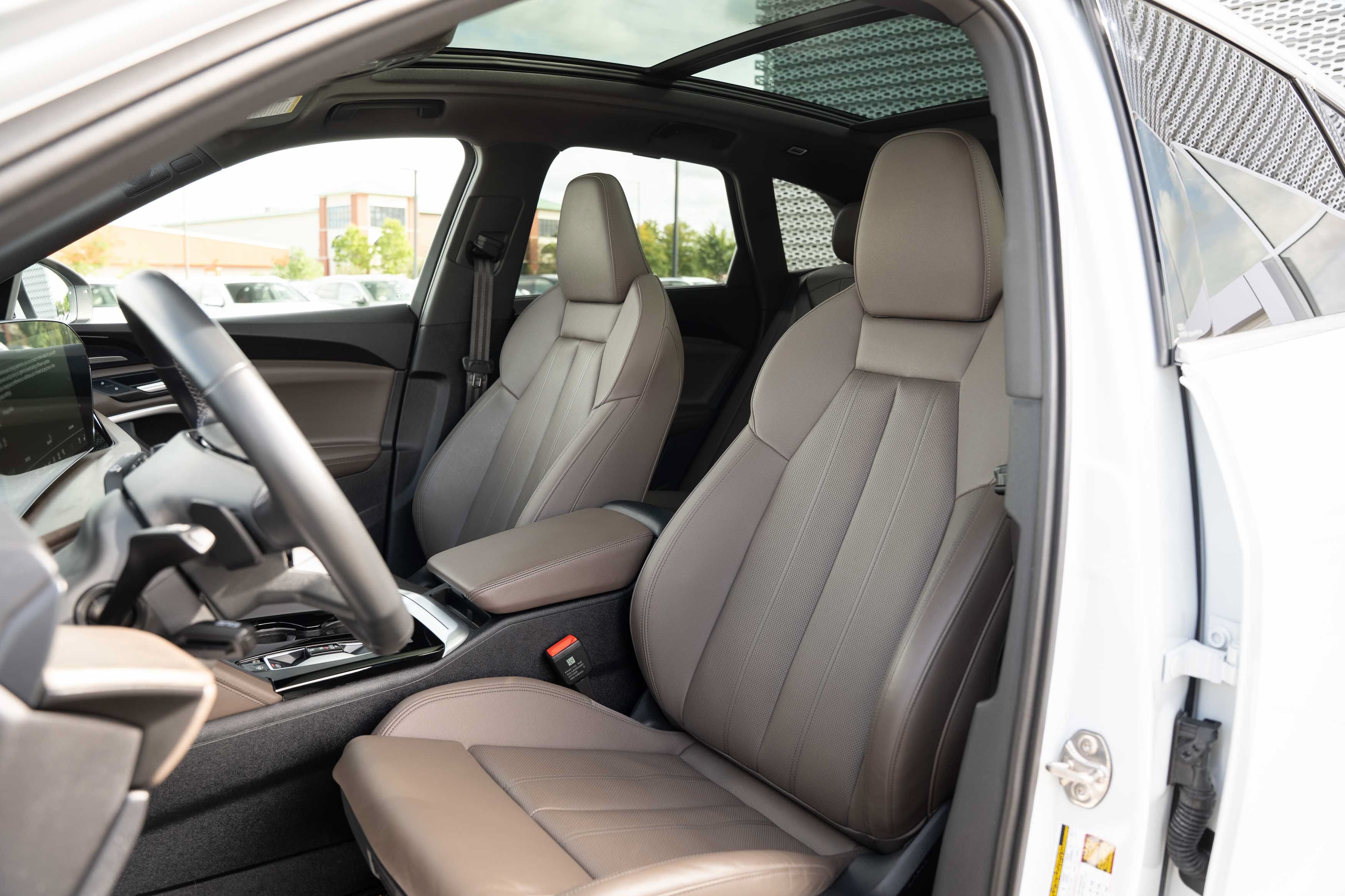 Certified 2025 Audi Q5 Premium w/ Premium Plus AWD/4WD image 19