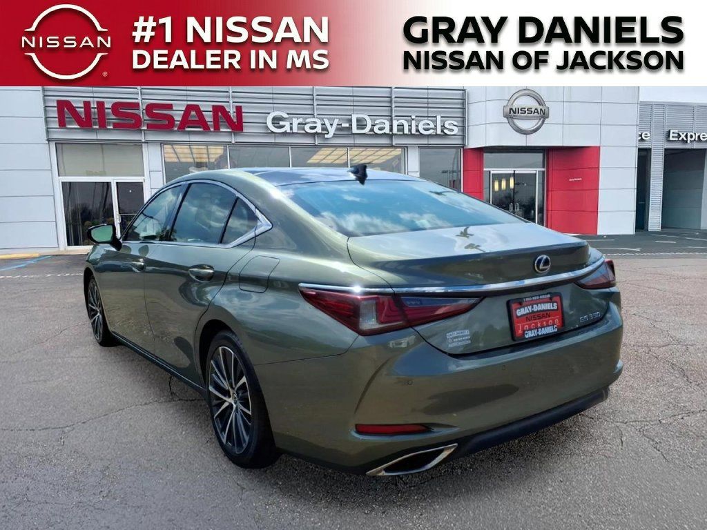 Used 2023 Lexus ES 350 w/ Premium Package FWD image 5
