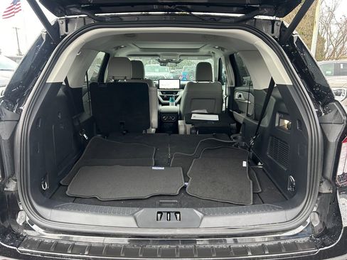 Used 2025 Ford Explorer Active w/ Active Comfort Package image 22