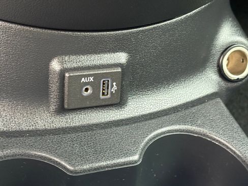 Used 2019 Nissan Versa SV image 20