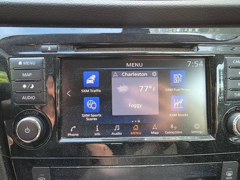 Used 2019 Nissan Rogue SV w/ Premium Package FWD image 25