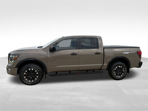 Used 2021 Nissan Titan PRO-4X w/ Pro-4x Utility Package image 5