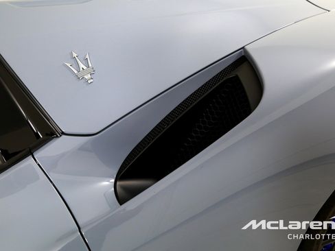 Used 2023 Maserati MC20 Spyder image 32