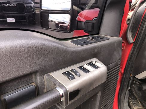 Used 2014 Ford F350 Lariat w/ Chrome Package image 12