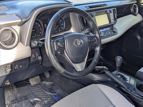 Used 2018 Toyota RAV4 XLE image 9