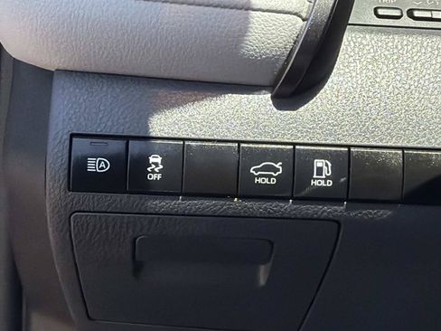 Used 2023 Toyota Camry LE FWD image 15