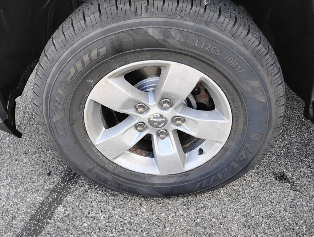 Used 2017 RAM 1500 Classic SLT AWD/4WD image 21