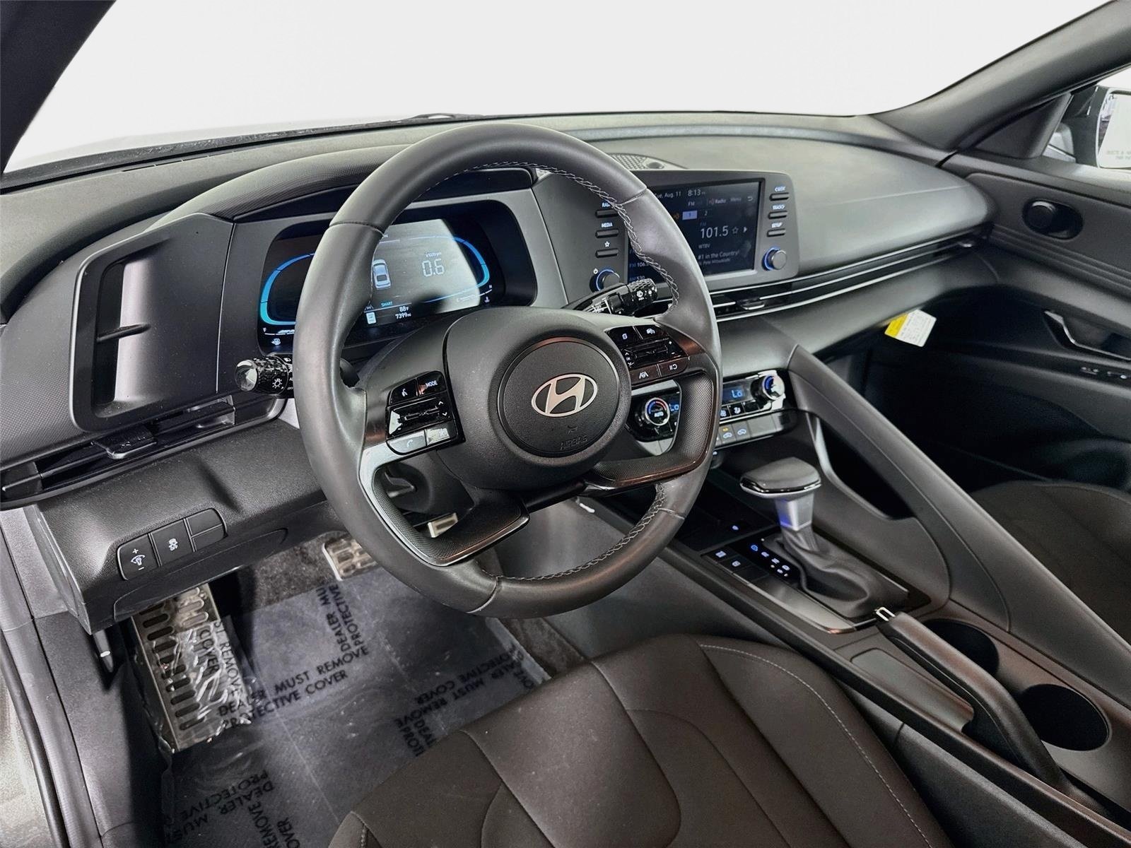 Certified 2025 Hyundai Elantra Sport FWD image 9