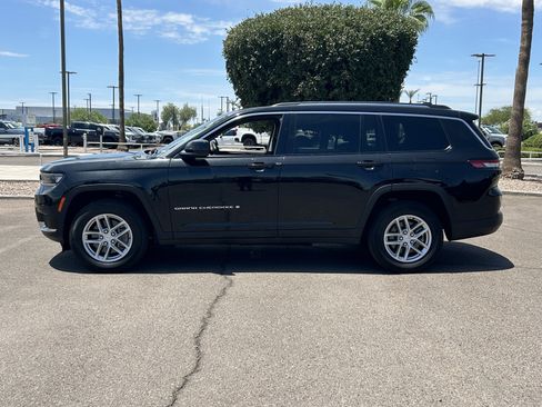 Used 2023 Jeep Grand Cherokee L Laredo RWD image 2