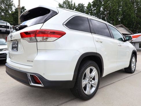 Used 2017 Toyota Highlander Limited FWD image 7